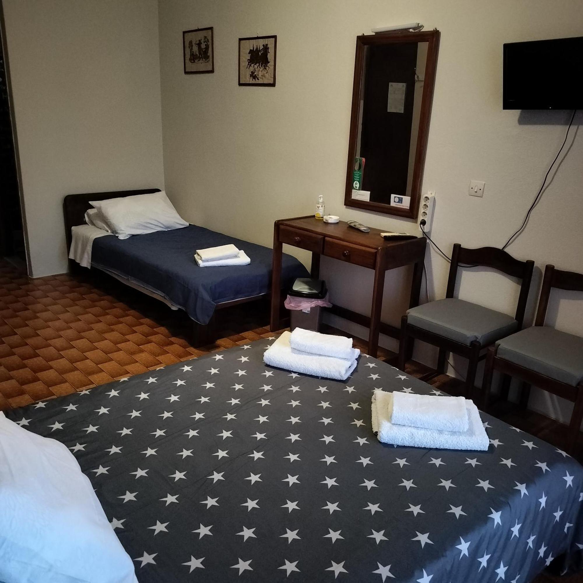 Bissias Guest House Galatás Exteriér fotografie