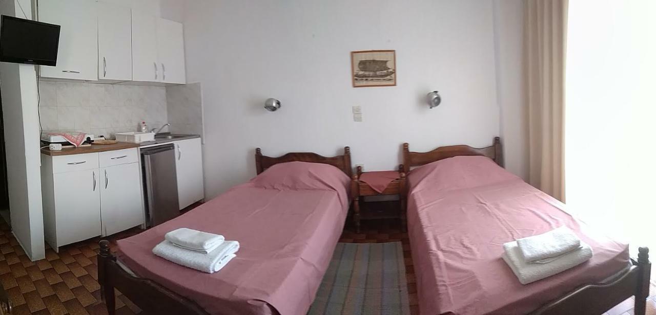 Bissias Guest House Galatás Exteriér fotografie